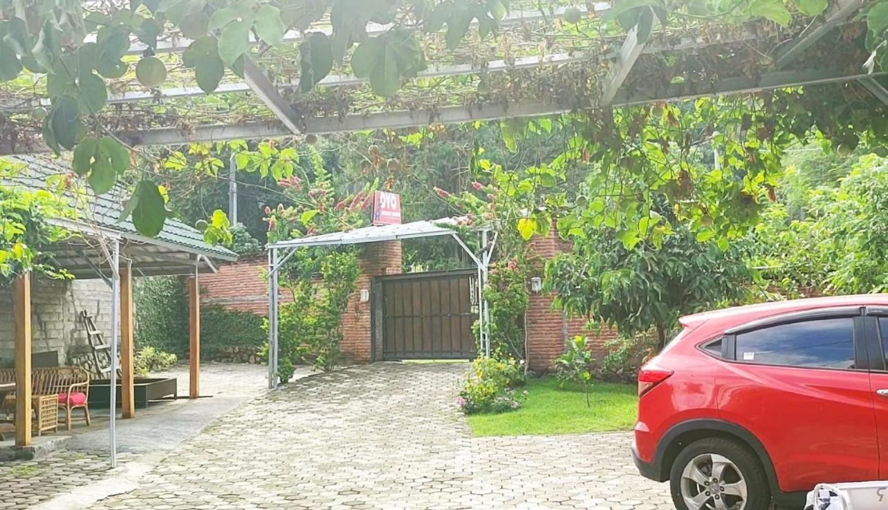 Oyo 2864 Mangsit Garden Homestay מראה חיצוני תמונה