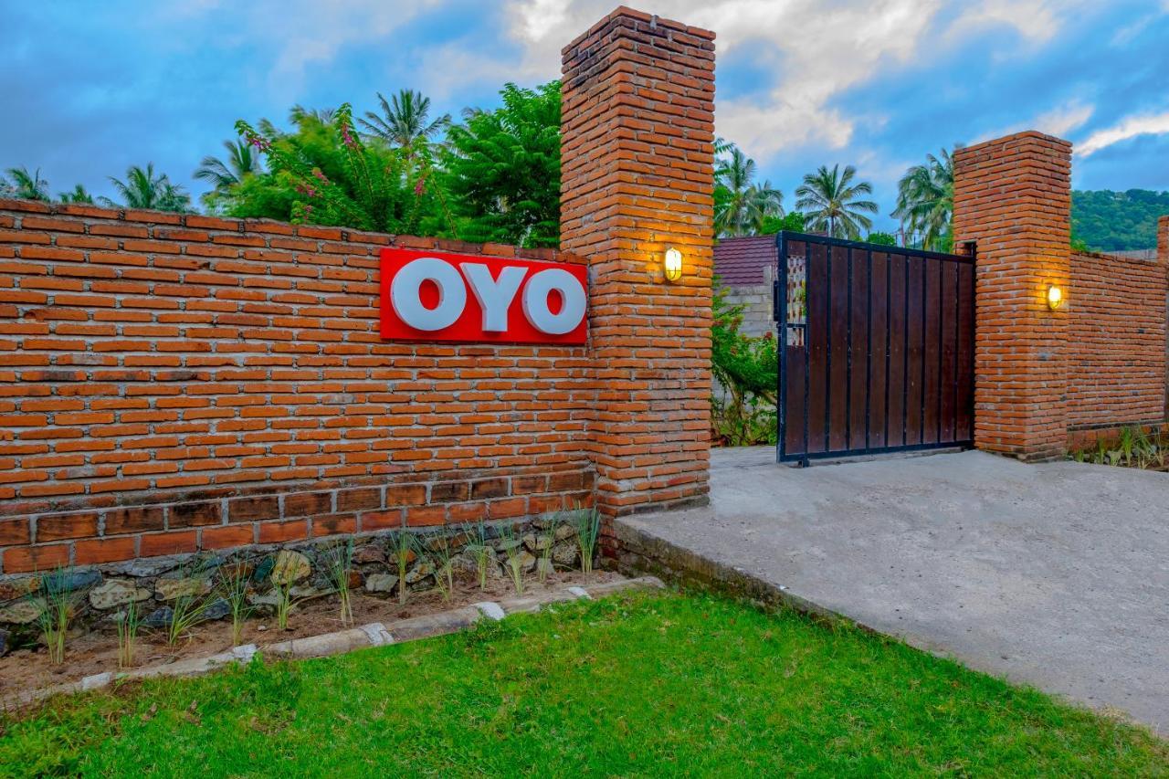 Oyo 2864 Mangsit Garden Homestay מראה חיצוני תמונה
